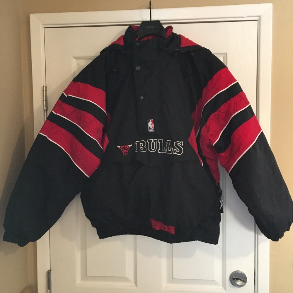 1990s Starter Jacket zip pullover -- Chicago Bulls